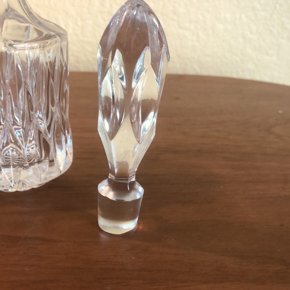 Set of Crystal Cruets - Picture 5 of 6